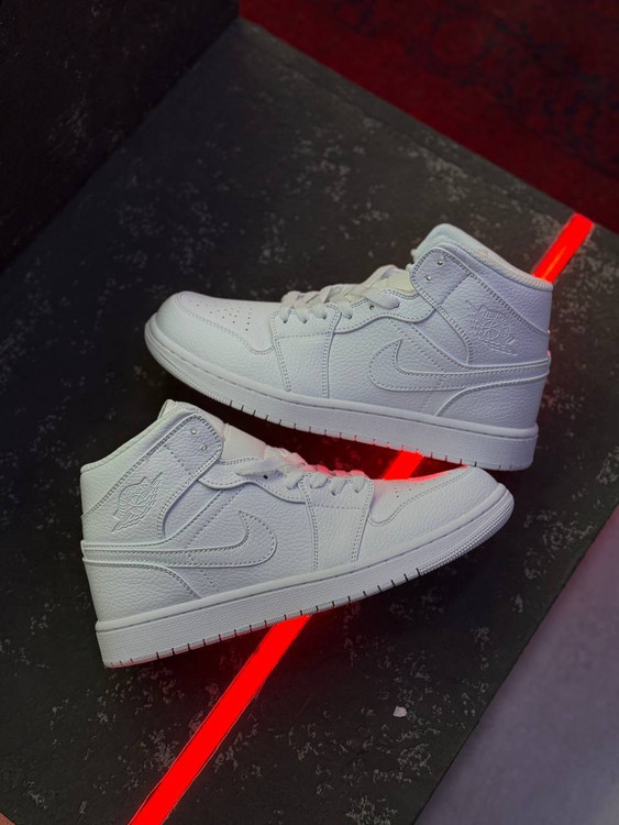 نایک ایرجردن1 ساقدار تمام سفید